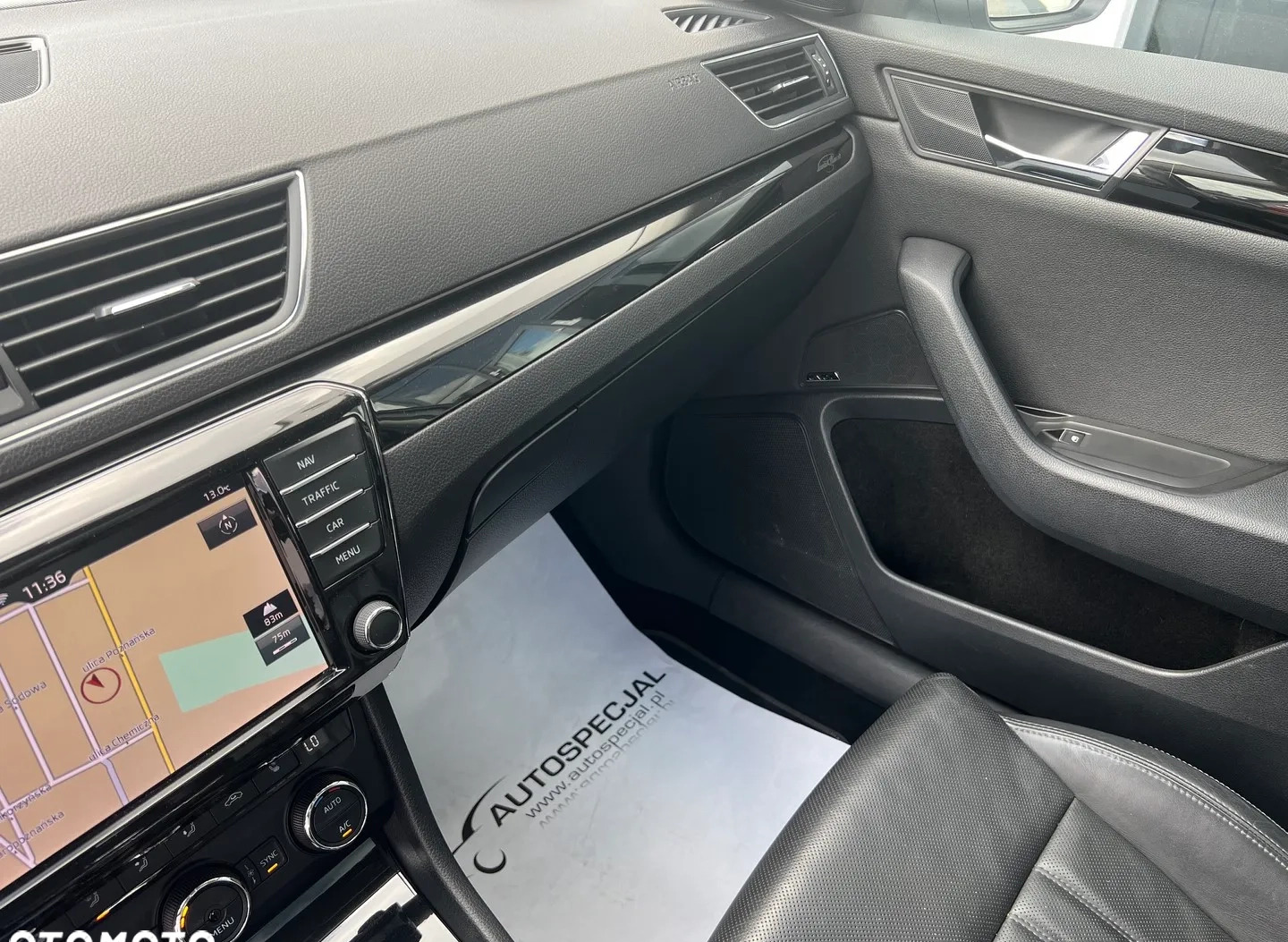 Skoda Superb cena 84900 przebieg: 145798, rok produkcji 2016 z Dukla małe 466